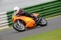 Vintage-motorcycle-club;eventdigitalimages;mallory-park;mallory-park-trackday-photographs;no-limits-trackdays;peter-wileman-photography;trackday-digital-images;trackday-photos;vmcc-festival-1000-bikes-photographs